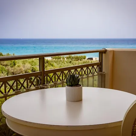 Crystal Palace - Vista Hotell *